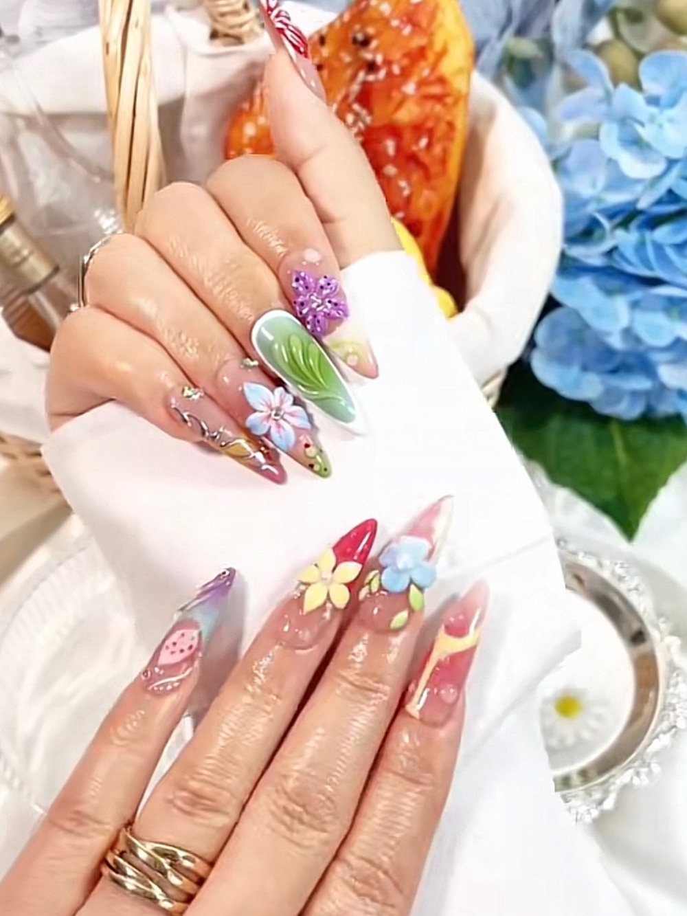 NailVesta Stiletto Press-On Nails Set - Rainbow Bloom